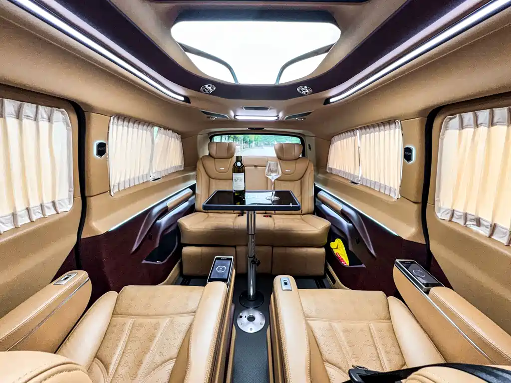 Mercedes-Benz V-Class 2022 V 260 L Long Wheelbase Luxury Edition купить на сайте DeffCars
