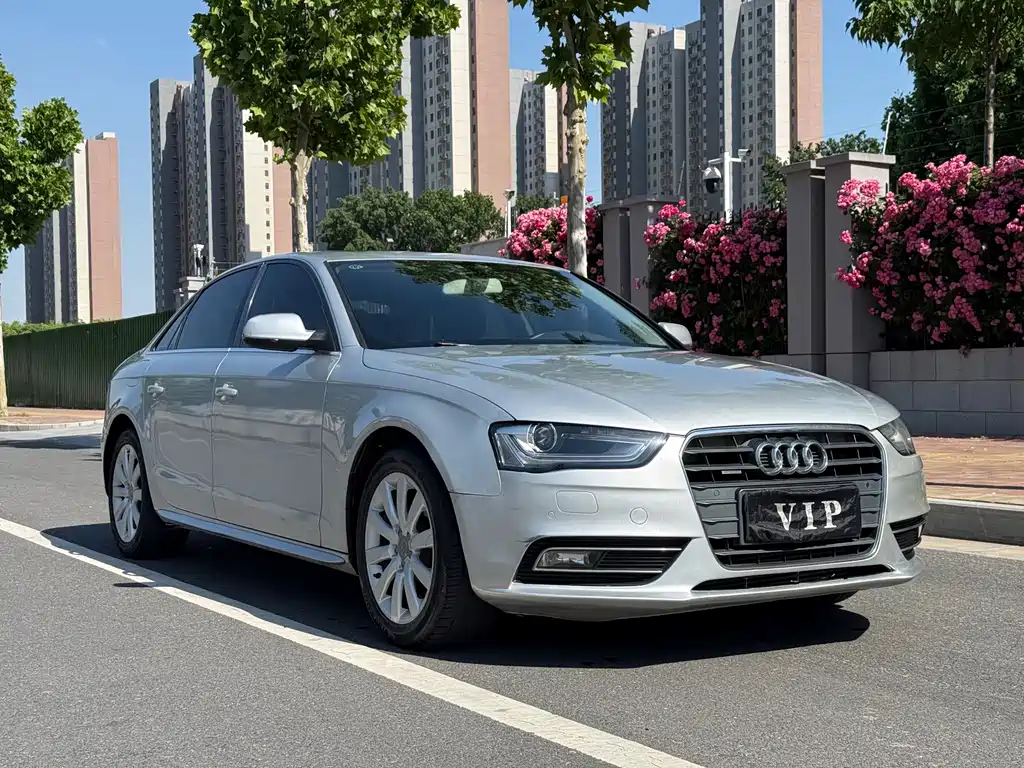 Audi A4L 2013 40 TFSI quattro personalized sports model купить на сайте DeffCars