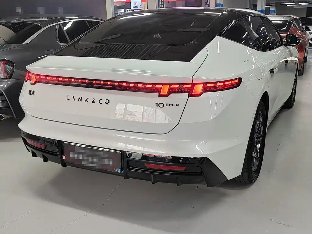 Lynk & Co 10 EM-P 2025 120 four-wheel drive Ultra купить на сайте DeffCars