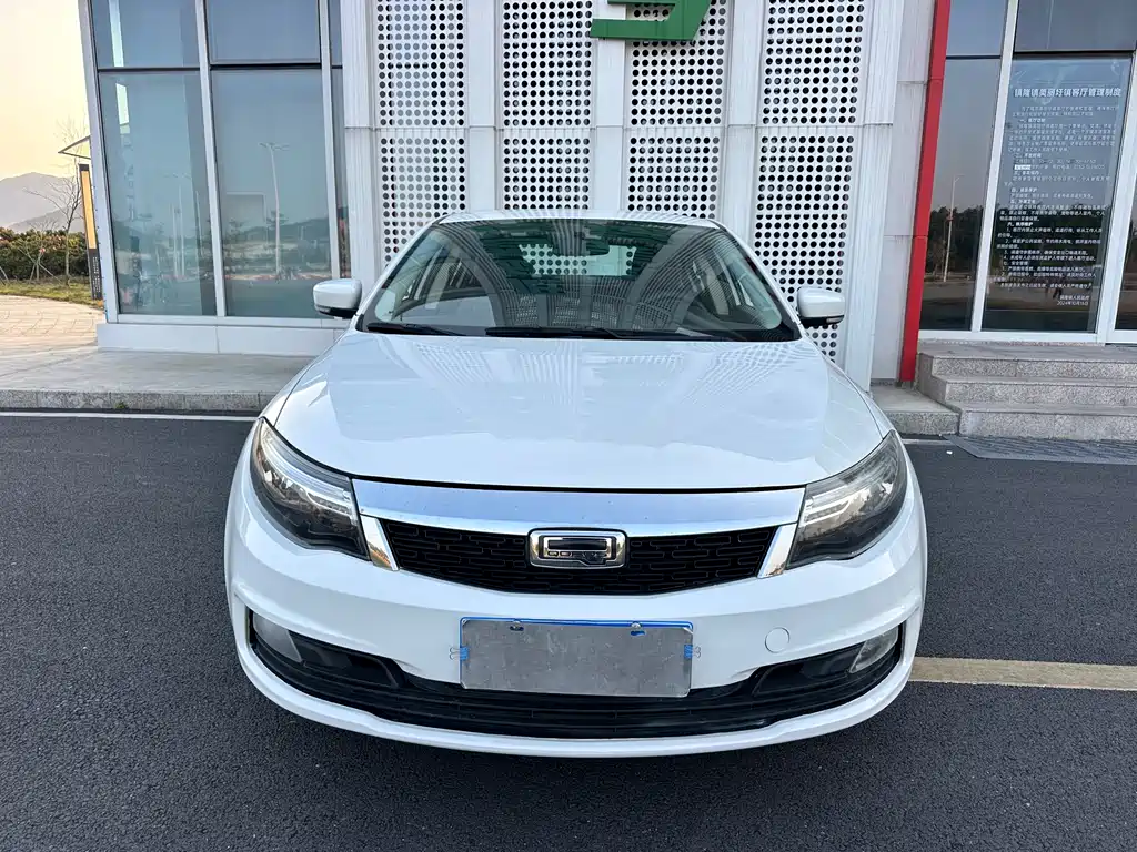 Qoros 3 2018 Sedan 1.6L Automatic Leading Type купить на сайте DeffCars