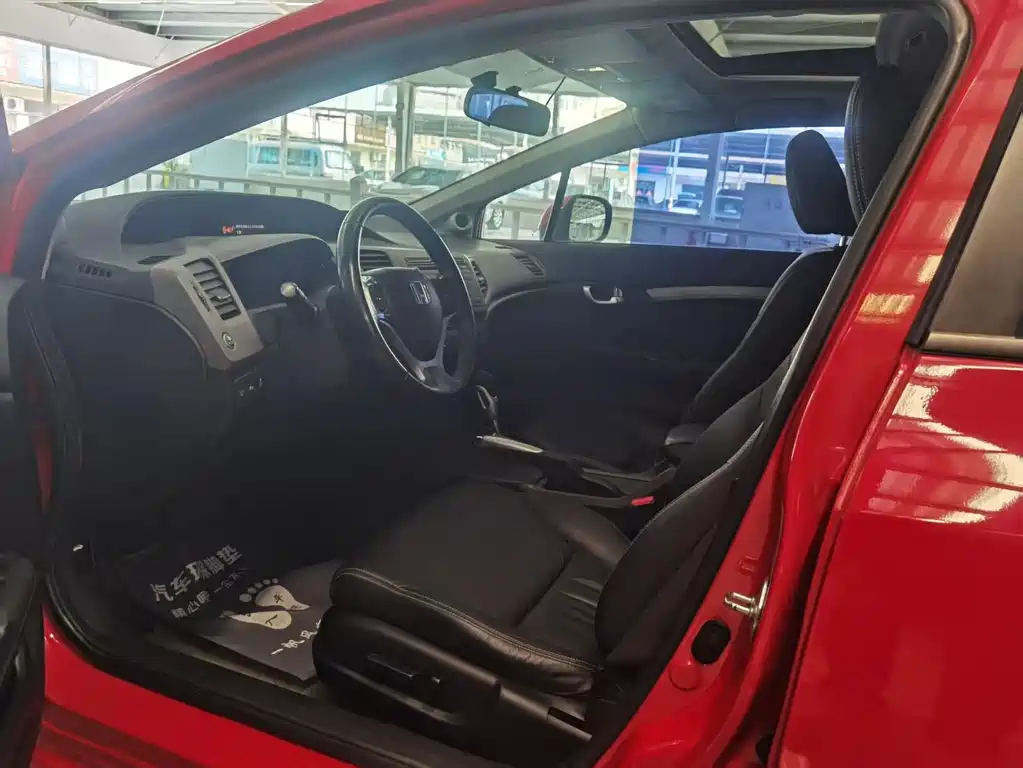 Civic 2012 1.8L Automatic Deluxe Edition купить на сайте DeffCars