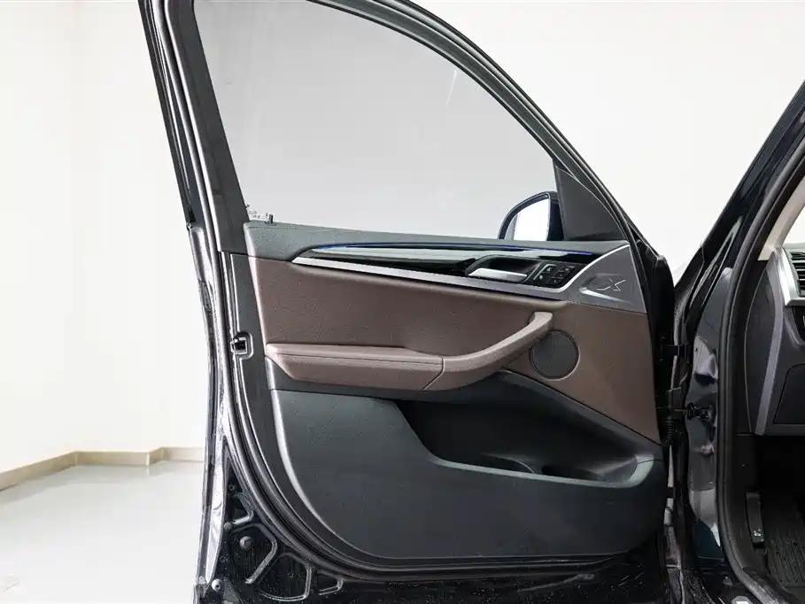 BMW X3 2023 xDrive25i M Sports Package купить на сайте DeffCars