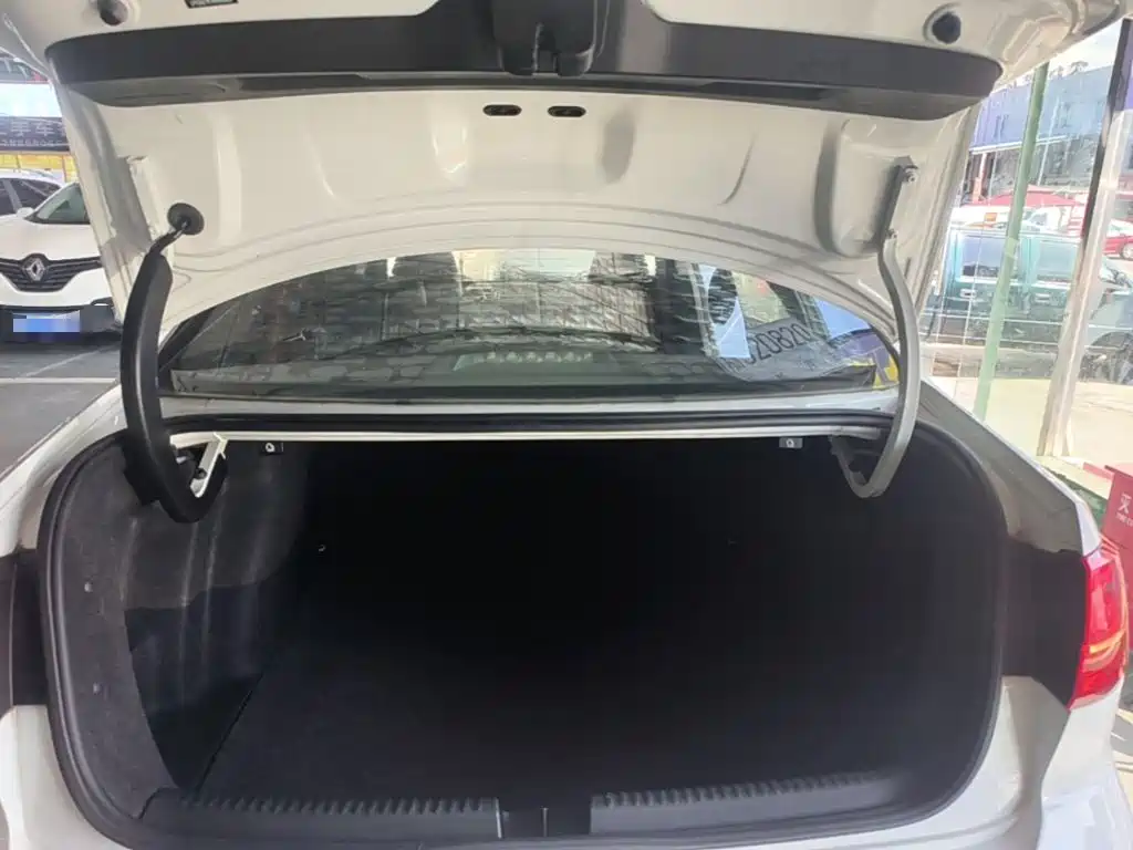 Sagitar 2017 1.6L automatic comfort model купить на сайте DeffCars