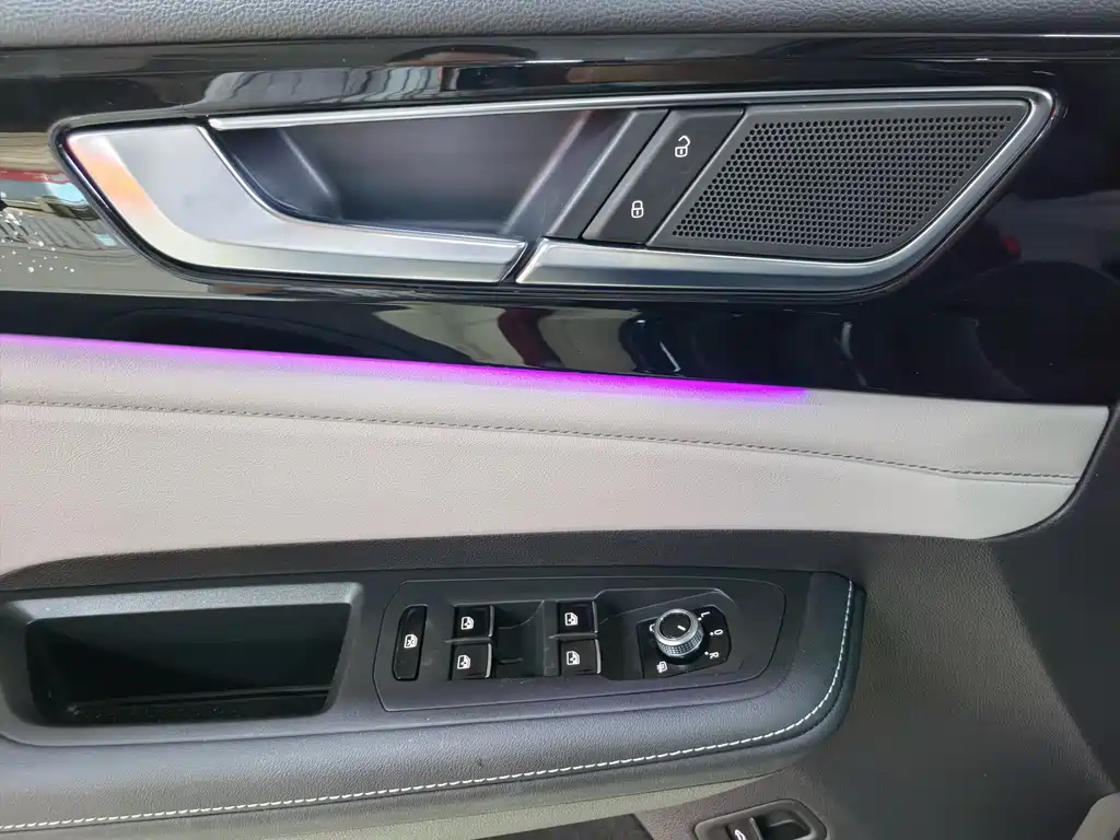 Touron 2021 380TSI four-wheel drive luxury version купить на сайте DeffCars