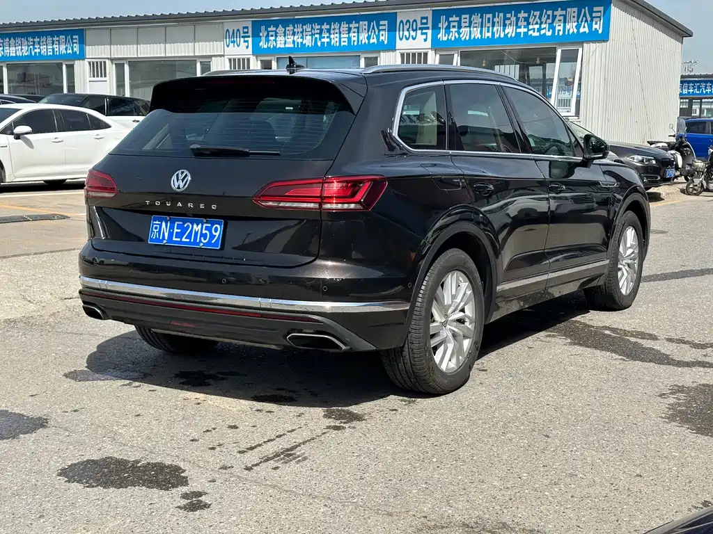 Touareg 2019 2.0TSI Sharp Wing Edition National VI купить на сайте DeffCars