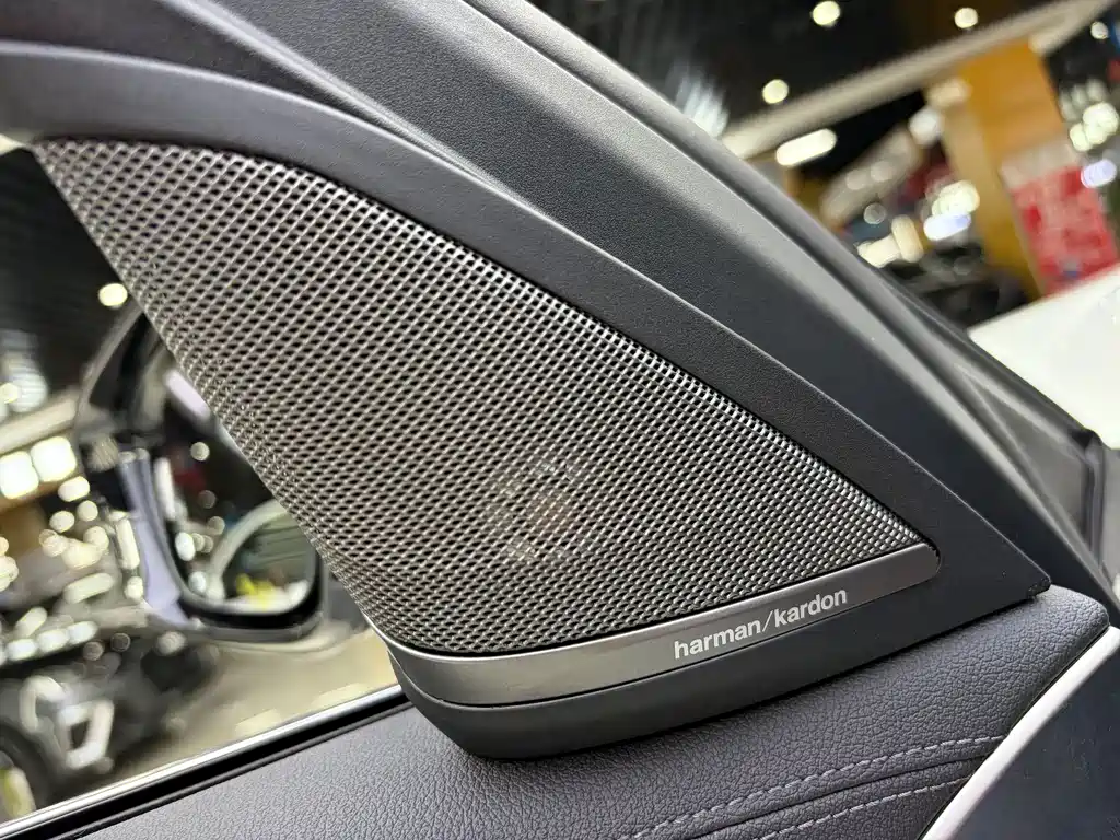 BMW 5 Series New Energy 2022 Model 2 535Le Pioneer Edition M Sports Package купить на сайте DeffCars
