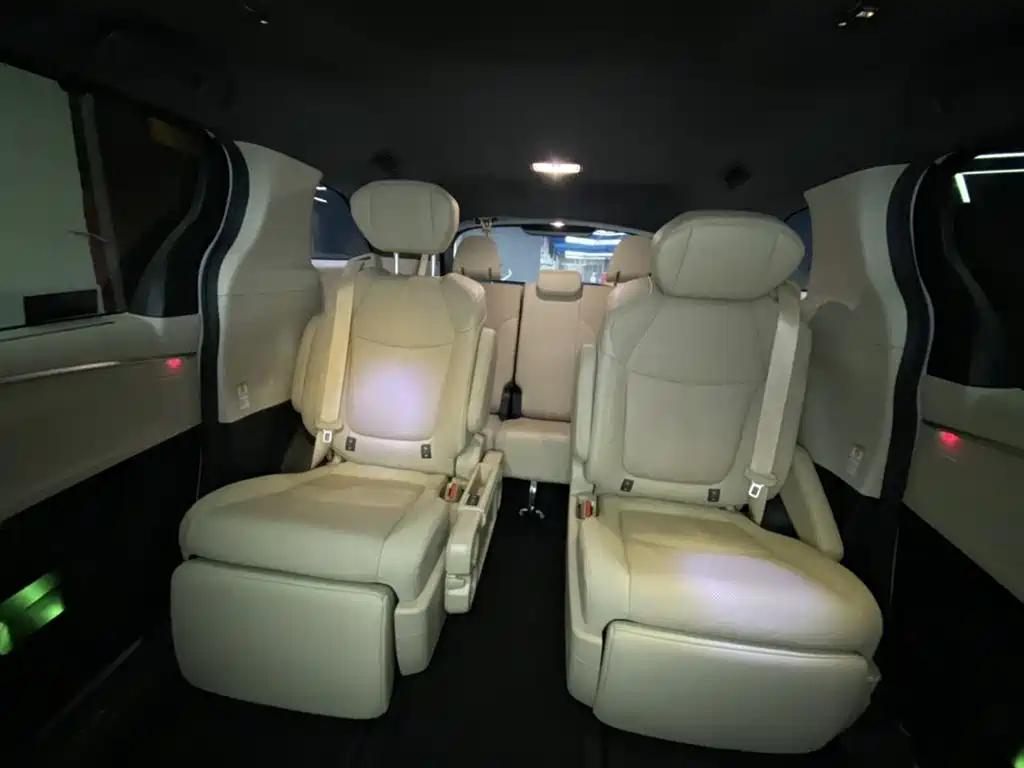 SIENNA 2023 2.5L Hybrid Premium Edition купить на сайте DeffCars