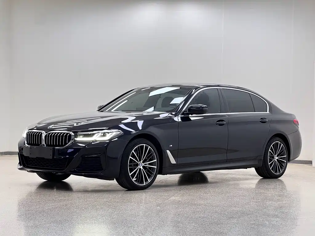 BMW 5 Series 2022 facelift 530Li leading M sports package купить на сайте DeffCars