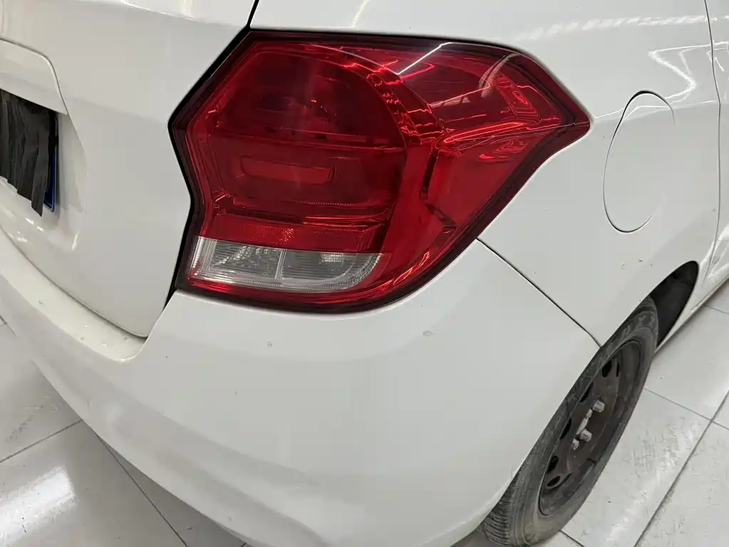 LeFeng RV 2018 1.5L Automatic Smooth Edition купить на сайте DeffCars