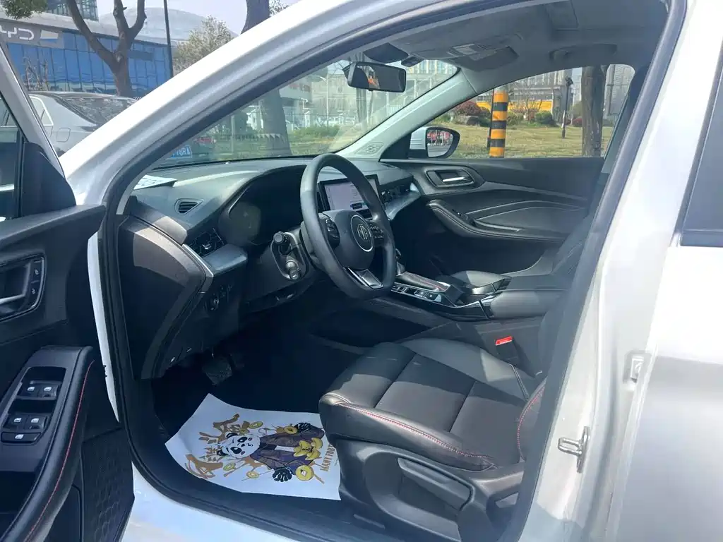MG5 2023 180DVVT CVT Deluxe Edition купить на сайте DeffCars