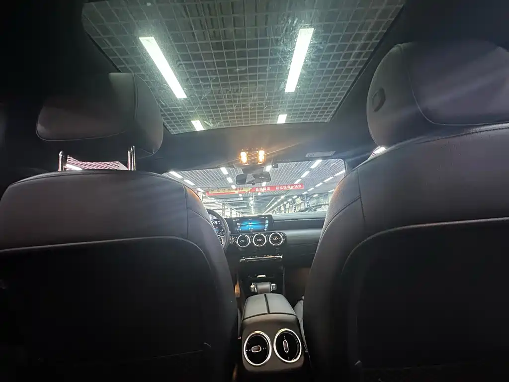 Mercedes-Benz A-Class 2022 Facelift A 200 L Sports Sedan Fashionable купить на сайте DeffCars