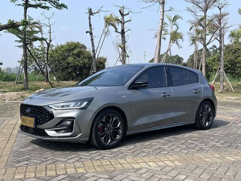 Focus 2022 Hatchback EcoBoost 180 Automatic ST Line купить на сайте DeffCars