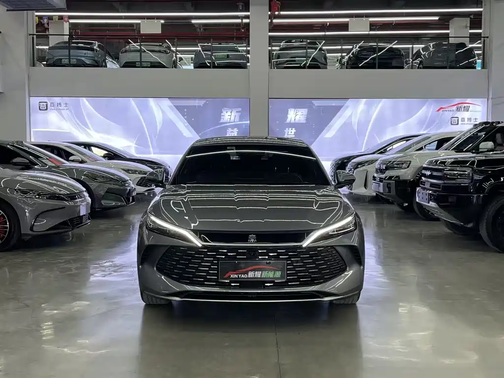 Qin L 2025 DM-i Smart Driving Edition 120KM Transcendent Type купить на сайте DeffCars