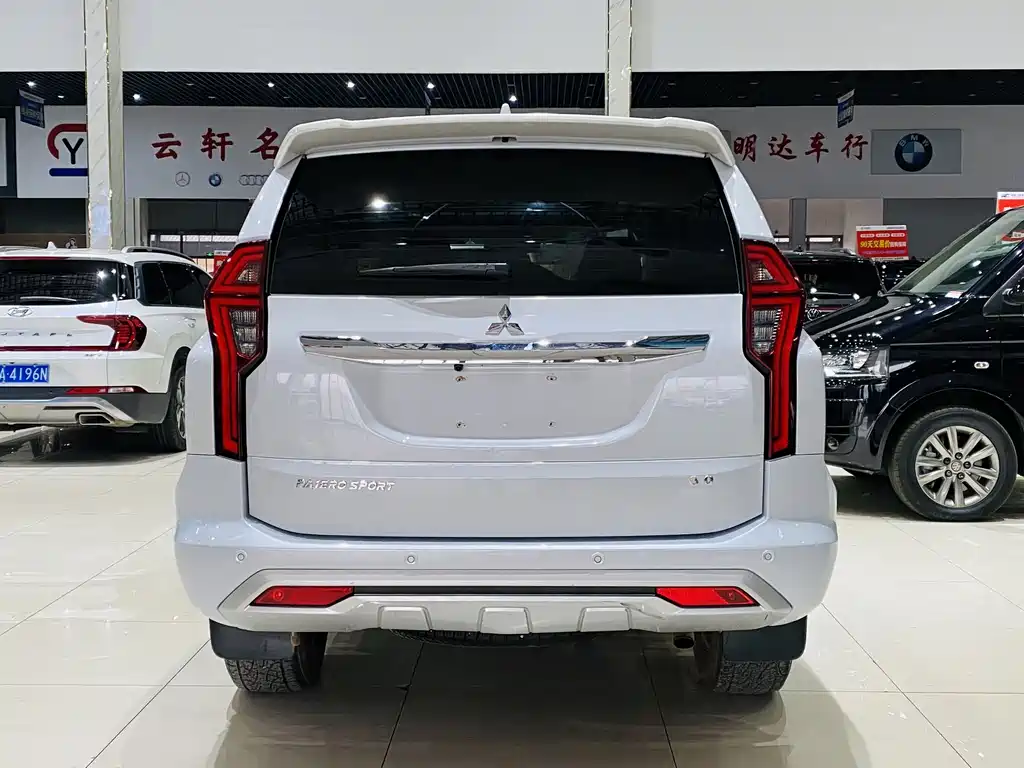 Pajero Jinchang Imported 2020 3.0L Deluxe Edition купить на сайте DeffCars
