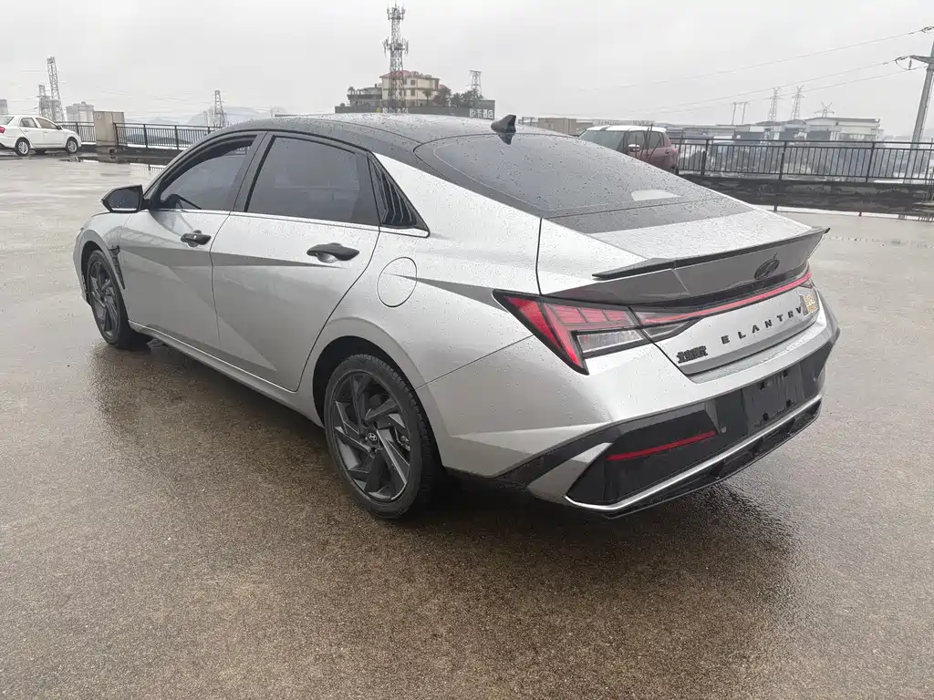 Elantra 2023 1.5L CVT LUX Premium Edition купить на сайте DeffCars