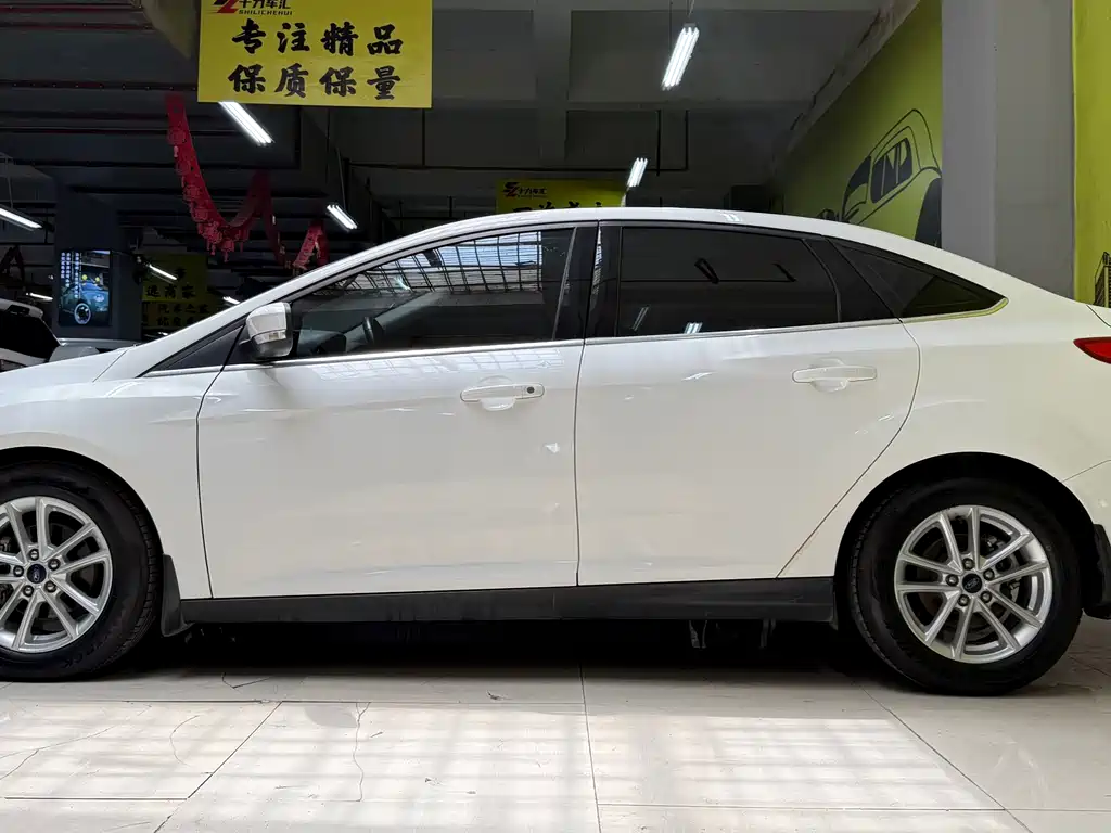 Focus 2015 Sedan EcoBoost 180 Automatic Elite купить на сайте DeffCars