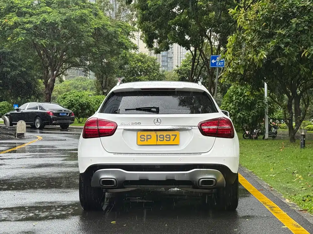 Mercedes GLA 2018 200 Fashion Edition купить на сайте DeffCars