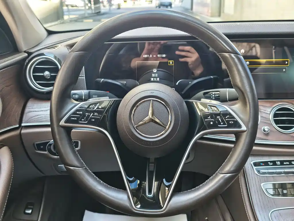 Mercedes-Benz E-Class 2023 E 300 L Luxury Model купить на сайте DeffCars