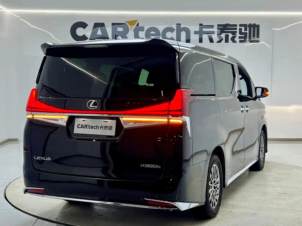 Lexus LM 2020 300h seven-seater elegant version купить на сайте DeffCars