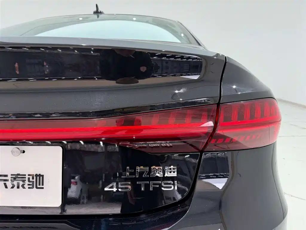Audi A7L 2024 45TFSI S-line Dream Building Liquid Crystal Package купить на сайте DeffCars