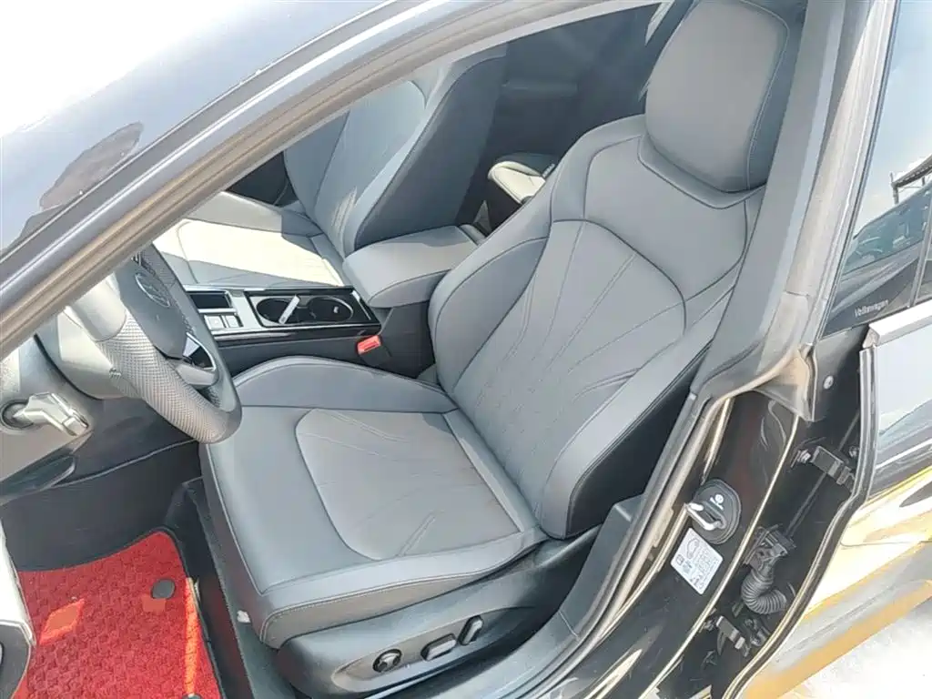 Lingdu 2026 Lingdu L 300TSI Lingfeng Edition купить на сайте DeffCars