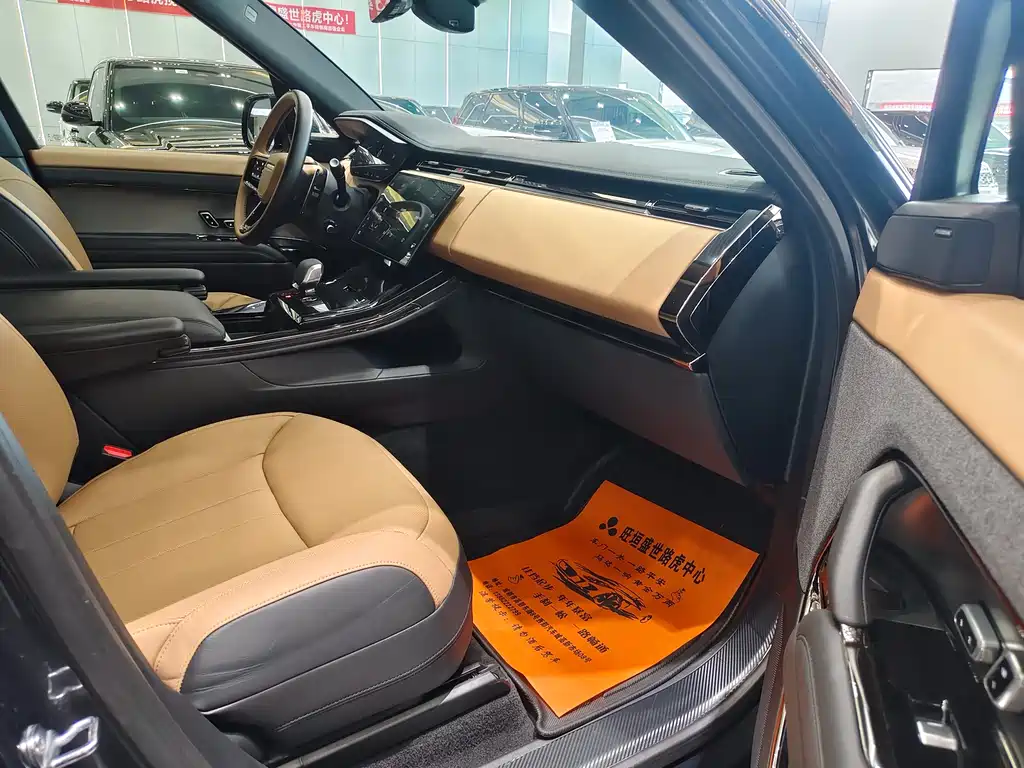 Range Rover Sport 2024 400PS Dynamic SE купить на сайте DeffCars