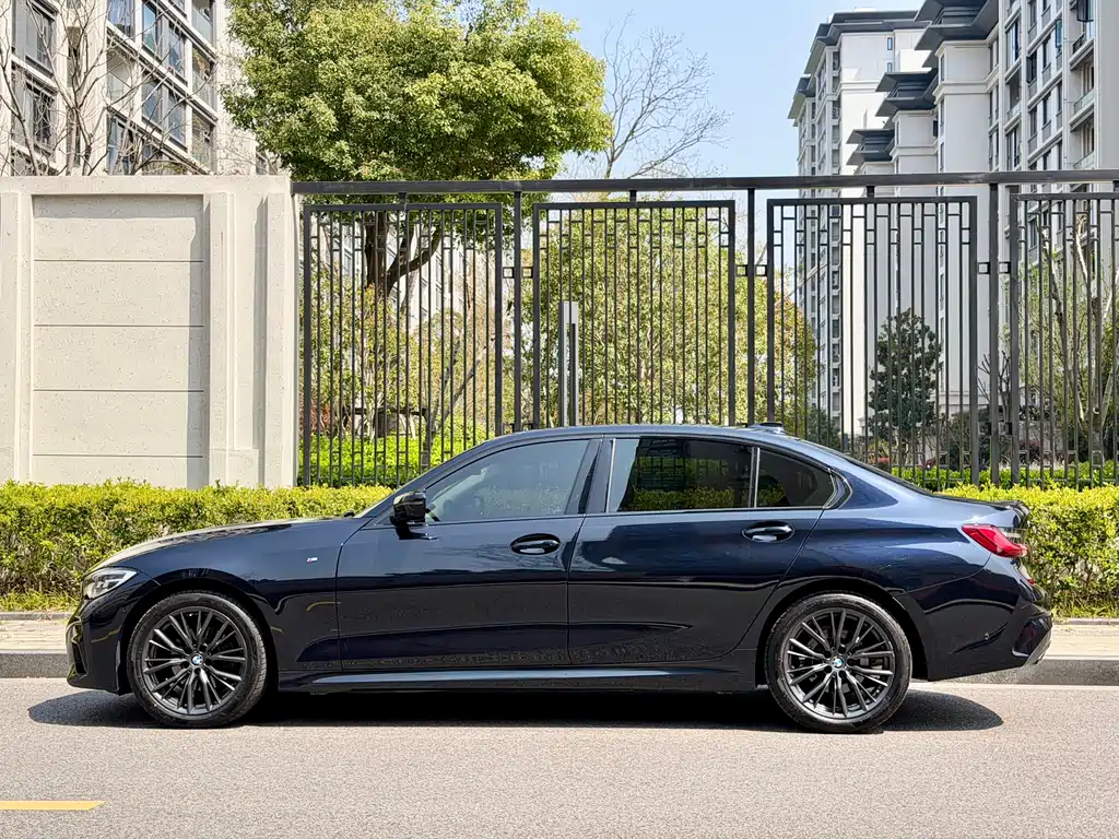 BMW 3 Series 2022 facelift 325Li M Sports Night Package купить на сайте DeffCars