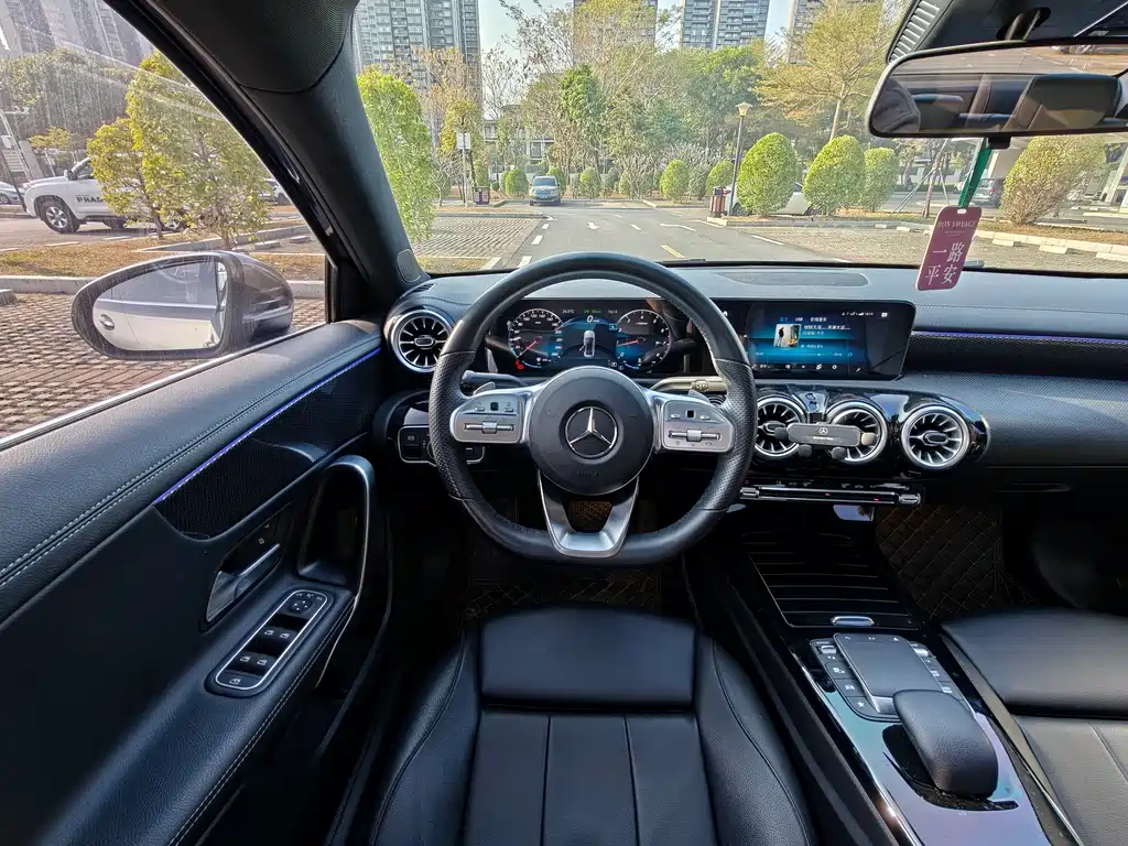 Mercedes-Benz A-Class 2022 Facelift A 200 L Sports Sedan Fashionable купить на сайте DeffCars