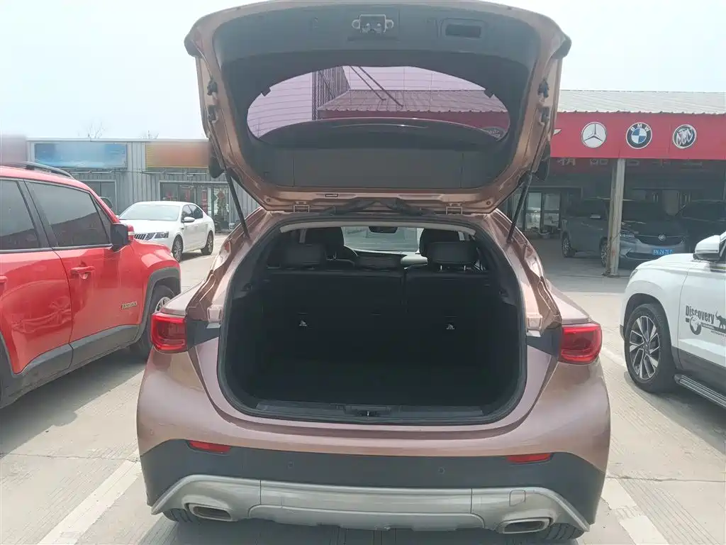 Infiniti QX30 2017 1.6T two-wheel drive fashion version купить на сайте DeffCars