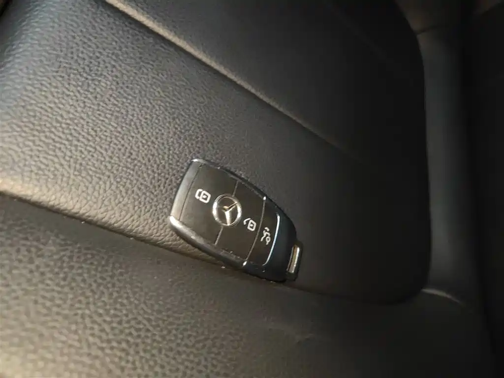 Mercedes-Benz GLB 2023 GLB 220 Fashion Model купить на сайте DeffCars