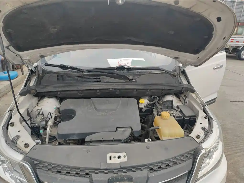 Baojun 730 2016 1.5L manual comfort type 7 seats National V купить на сайте DeffCars