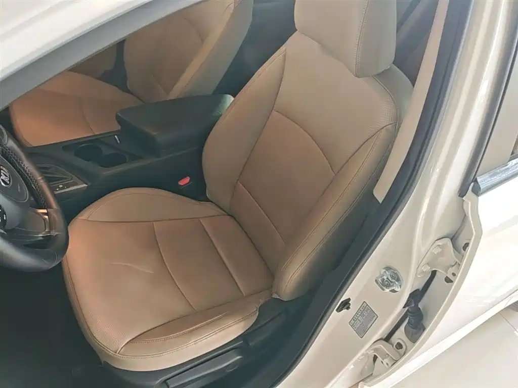 Kia K5 2015 2.0L automatic GL купить на сайте DeffCars