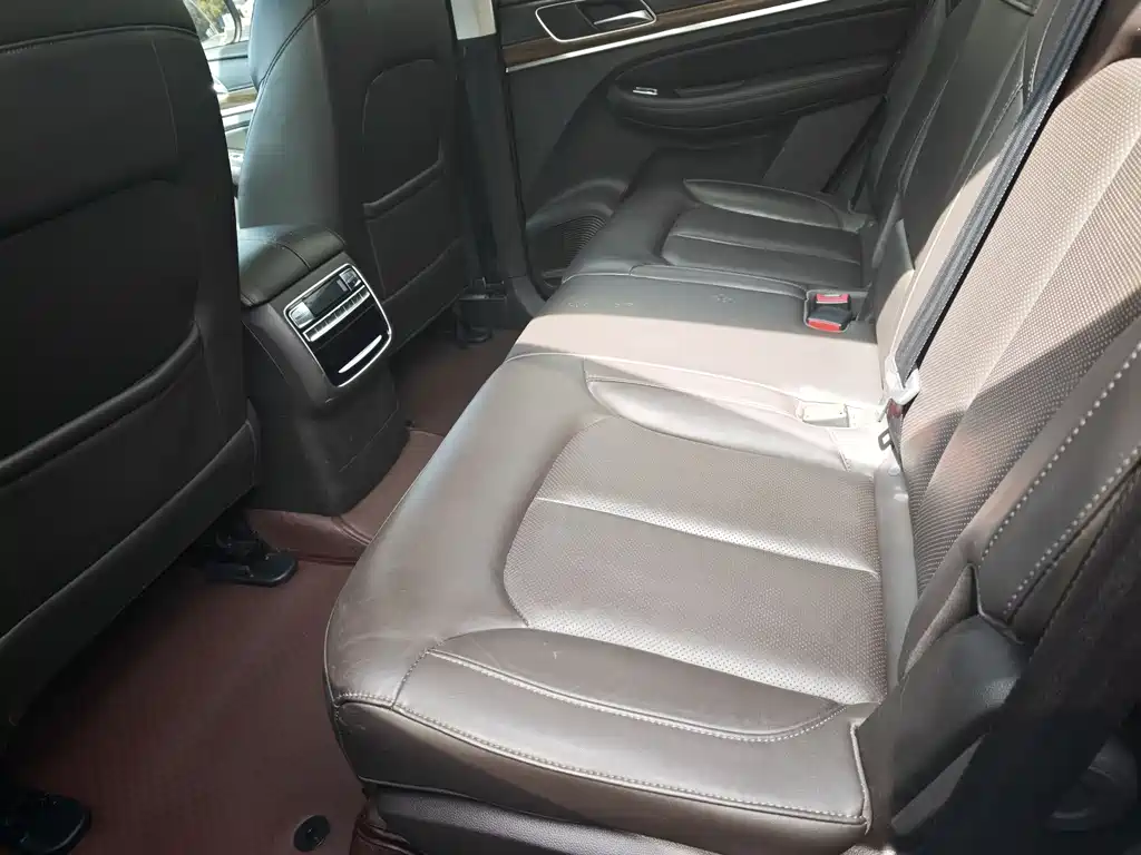 Roewe RX8 2018 30T two-wheel drive elite version купить на сайте DeffCars