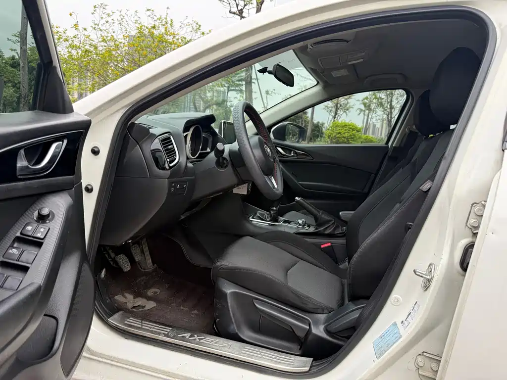 Mazda3 Angkesela 2014 Sedan 1.5L Manual Comfort Type купить на сайте DeffCars