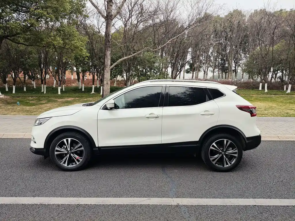 Qashqai 2022 2.0L CVT XV Prem Deluxe Edition купить на сайте DeffCars