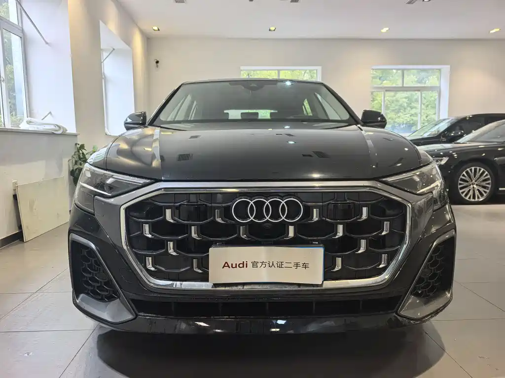 Audi Q8 2024 55 TFSI luxury and dynamic model купить на сайте DeffCars