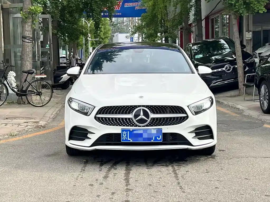 Mercedes-Benz A-Class 2023 A 200 L Fashion Model купить на сайте DeffCars