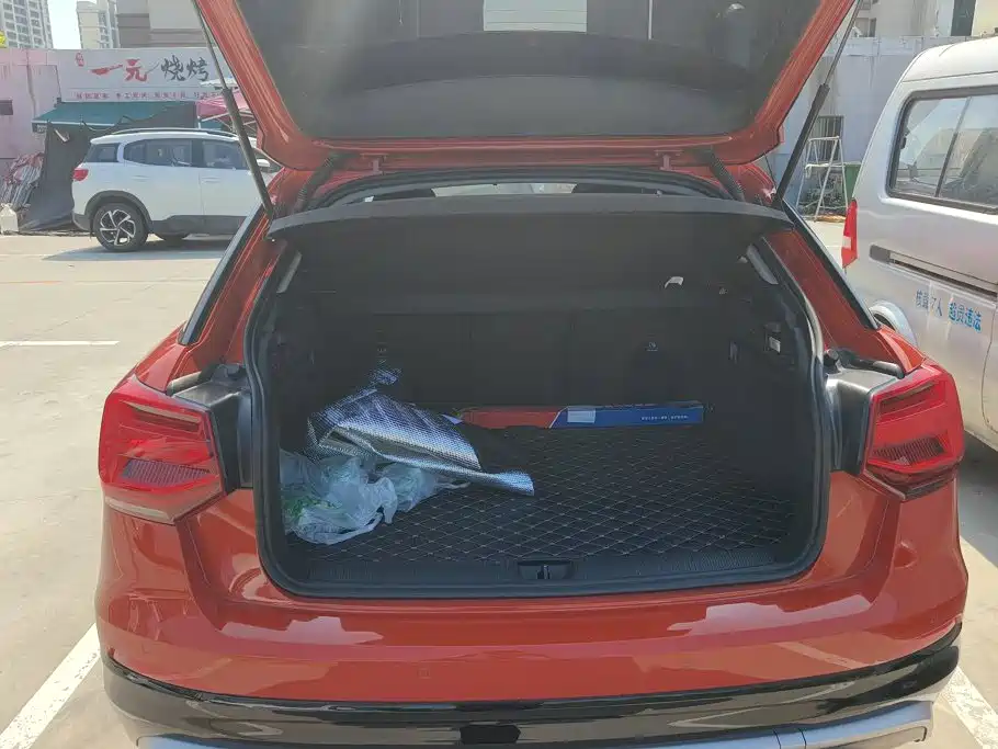 Audi Q2L 2018 35 TFSI launches exclusive version, National VI купить на сайте DeffCars