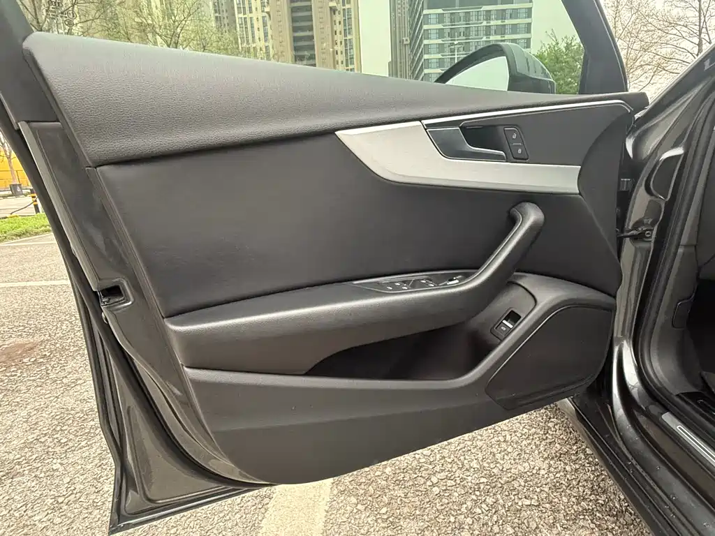 Audi A4L 2020 40 TFSI luxury and dynamic model купить на сайте DeffCars