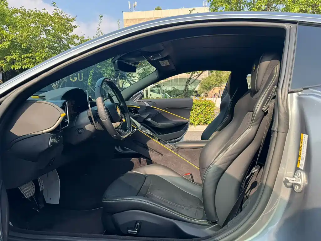 Roma 2020 3.9T V8 купить на сайте DeffCars