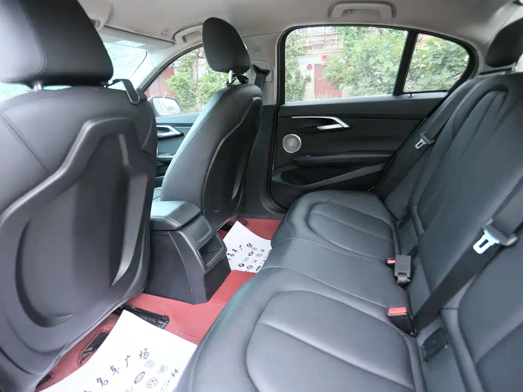 BMW 1 Series 2021 120i M Sports Edition купить на сайте DeffCars