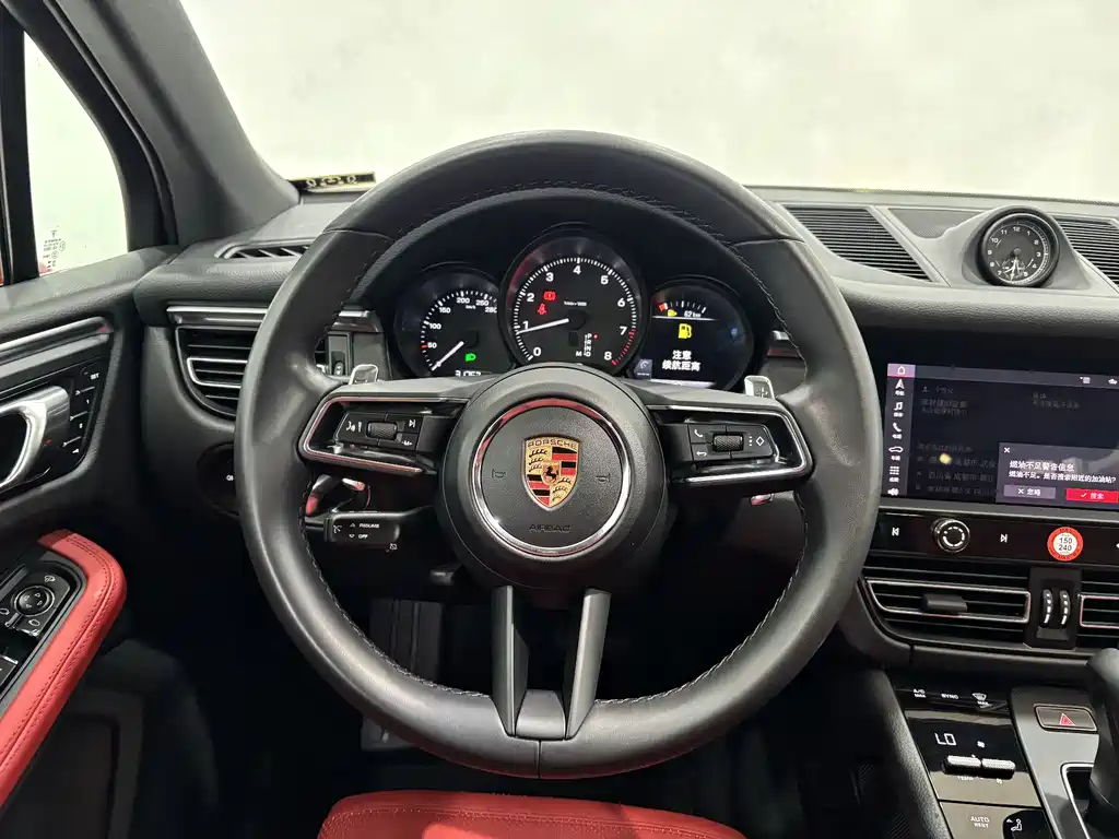 Macan 2023 Macan 2.0T купить на сайте DeffCars