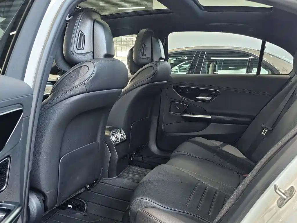 Mercedes-Benz C-Class 2025 C 260 L Sports Edition купить на сайте DeffCars