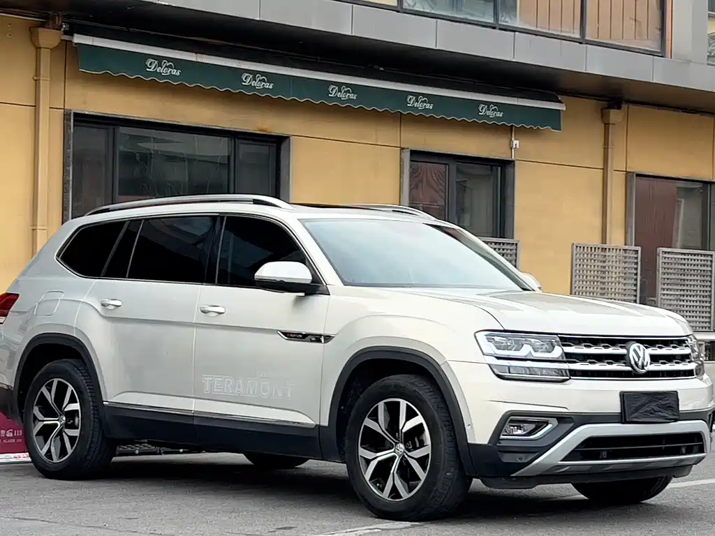 Touron 2017 380TSI four-wheel drive luxury version купить на сайте DeffCars