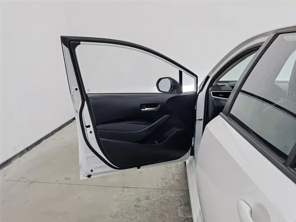 Corolla 2021 1.2T S-CVT Elite PLUS Edition купить на сайте DeffCars