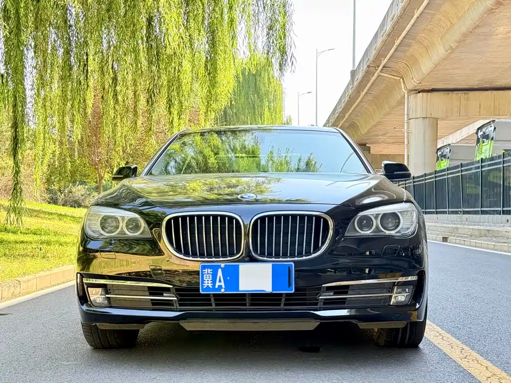 BMW 7 Series 2014 730Li Premium купить на сайте DeffCars