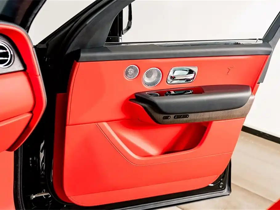 Cullinan 2024 four-seat version купить на сайте DeffCars