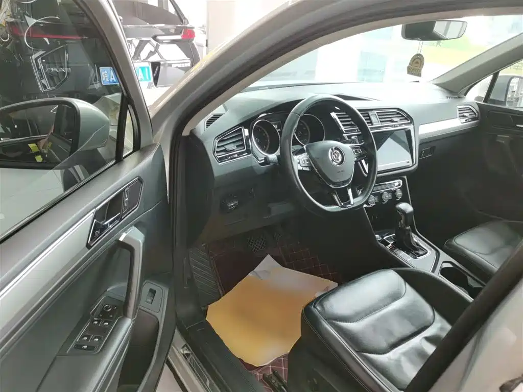 Tiguan L 2020 330TSI automatic two-wheel drive smart luxury version National VI купить на сайте DeffCars