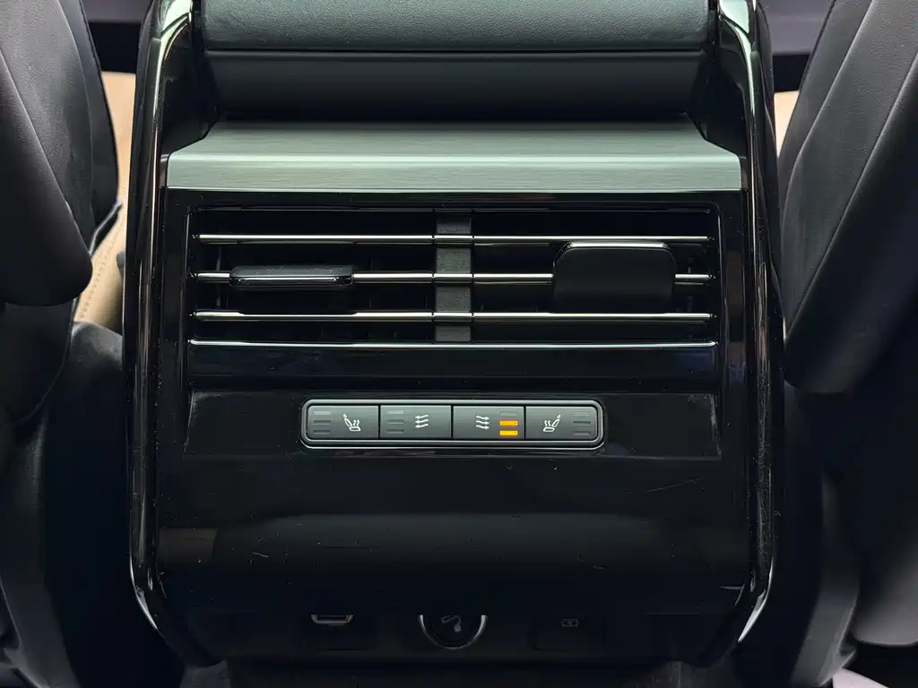 Range Rover Sport 2023 400PS Dynamic SE купить на сайте DeffCars