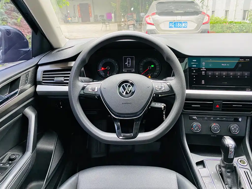 Lavida 2021 1.5L automatic comfort version купить на сайте DeffCars